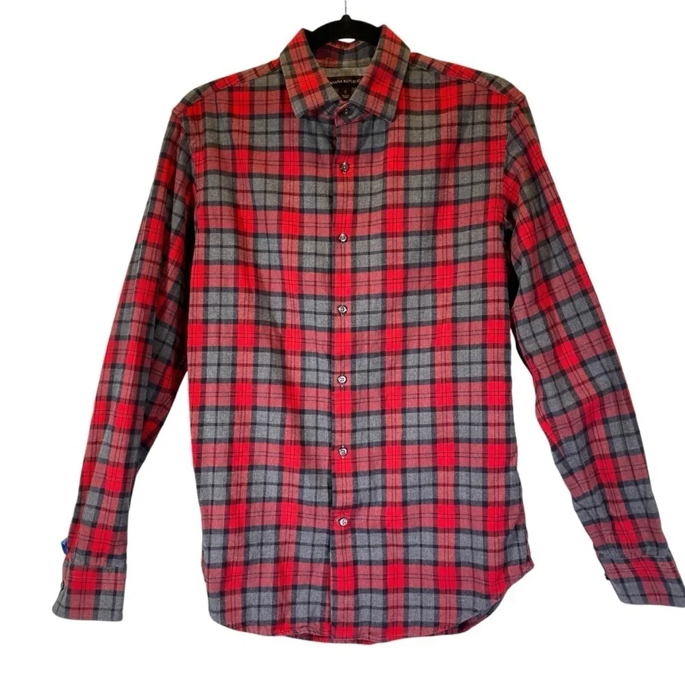 BANANA REPUBLIC Men's Small Red Gray Plaid lightweight flannel button up shirt